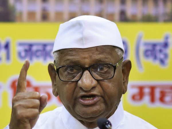 अब किसी के ख़िलाफ़ नहीं बोलते अन्ना