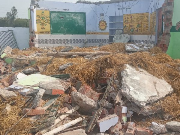 two workers died due to falling Wall of primary school two workers died due to falling Wall of primary school