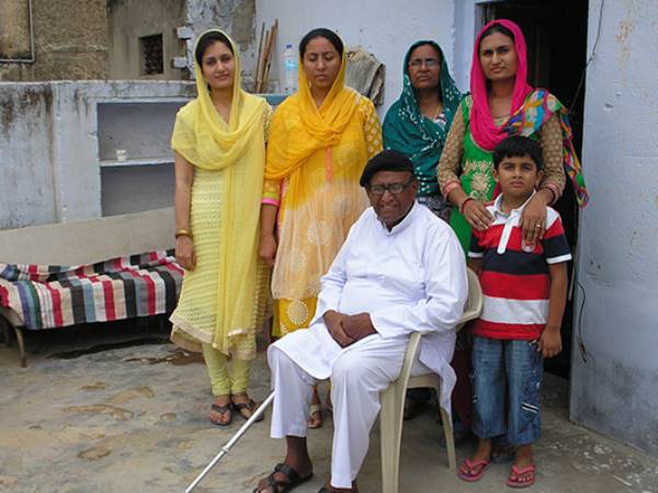 जानिए कौन थे कैप्टन अयूब खान