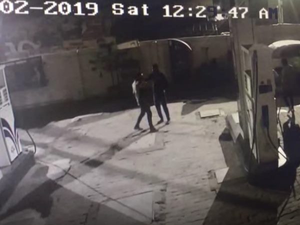 बाइक सवार दो बदमाशों ने पहले दी धमकी