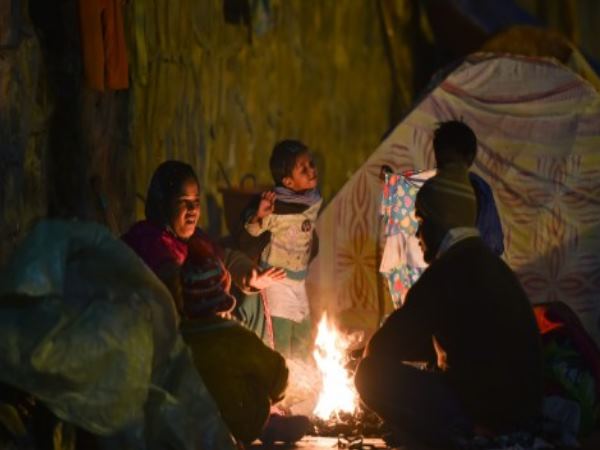 cold in delhi ncr made 24 trains late cold in delhi ncr made 24 trains late