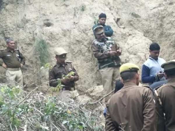 पुलिस-प्रशासन कर रहा समझाने की को​शिश