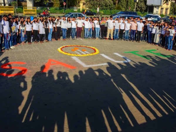 हर जवान के बैकग्राउंड के बारे में दी जानकारी हर जवान के बैकग्राउंड के बारे में दी जानकारी