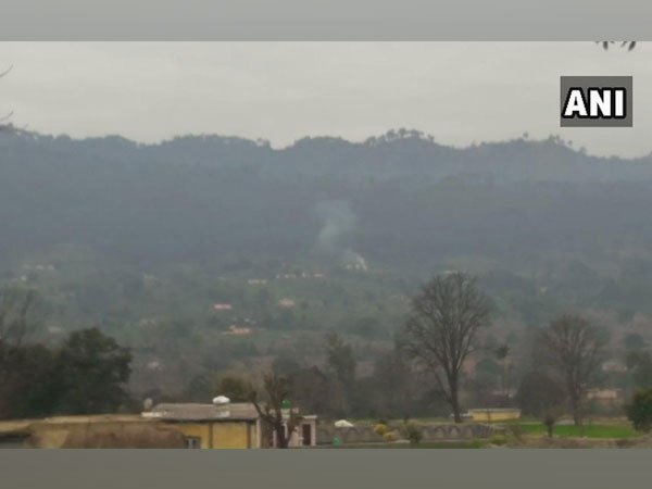 पाकिस्तान ने सियालकोट में तैनात किए टैंक!