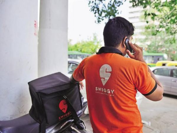 बालमुरुगन ने की शिकायत