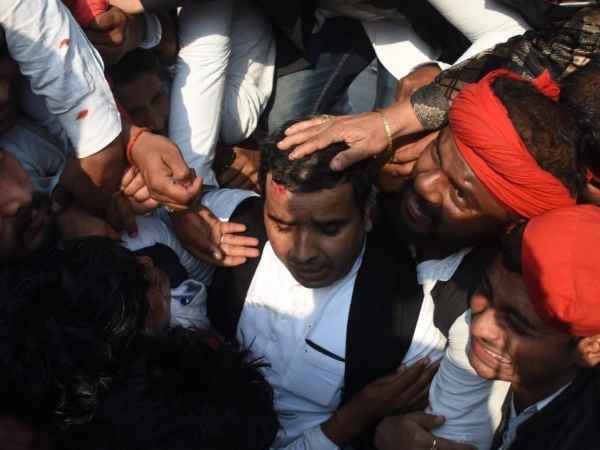 sp leader dharmendra yadav injured in lathi charge sp leader dharmendra yadav injured in lathi charge