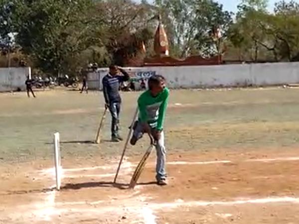 बचपन से क्रिकेट का शौक