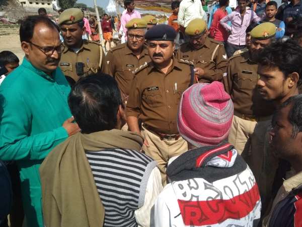 तीन महिलाओं को बचाया