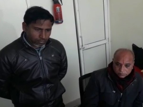 ग्रामीण और कर्मचारियों को पीटा