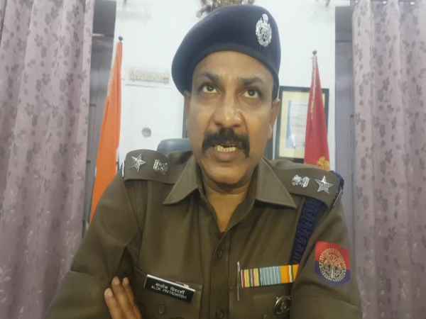 पिता के साथ चल रहा विवाद