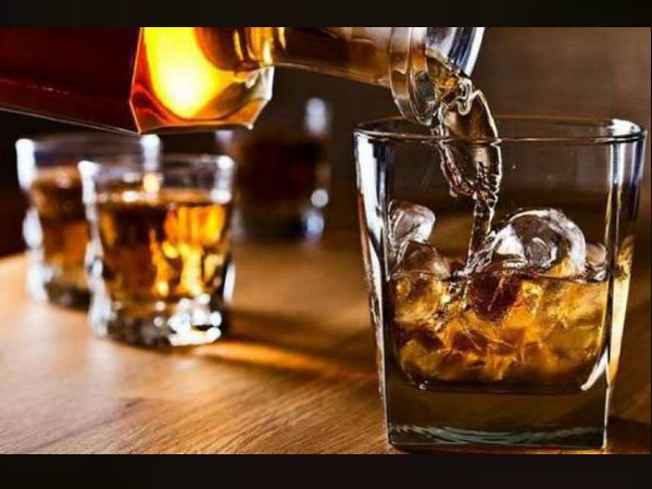 Gujarat: man killed by his drunken-friend during wine party