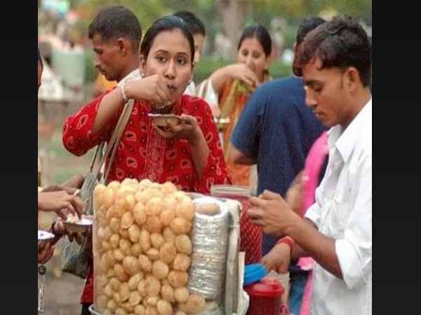 खुले में खाना बेचने पर 2 लाख जुर्माना लगेगा खुले में खाना बेचने पर 2 लाख जुर्माना लगेगा