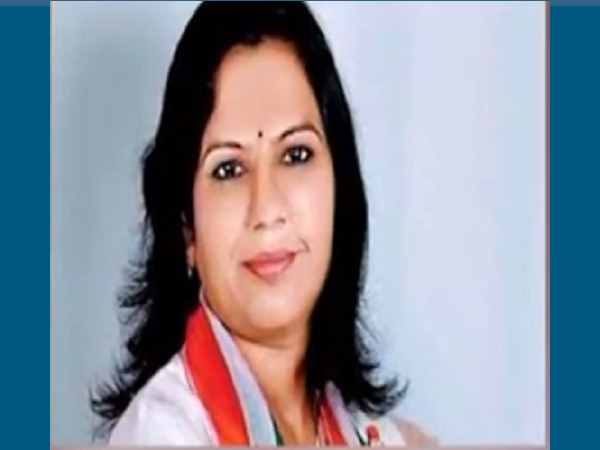 मुख्यमंत्री रूपाणी से मिलने के बाद आशाबेन ने दिया इस्तीफा