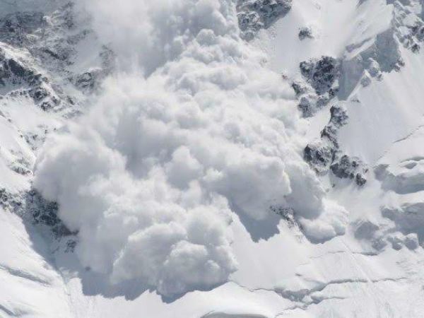 search operation continue for army soldier missing in avalanche