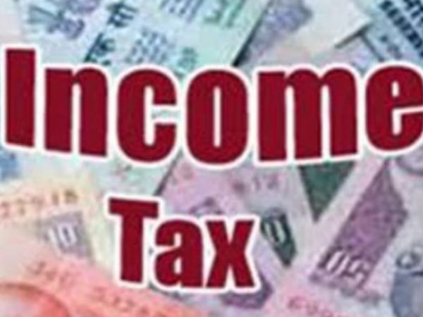 IT department raids at samajwadi party leader resident