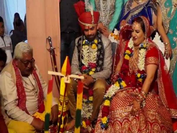 लिव इन रिलेशनशिप में रहे लिव इन रिलेशनशिप में रहे