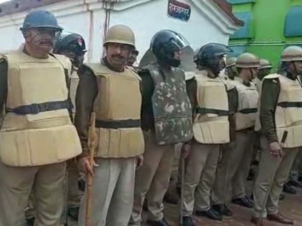 कैसे और क्यों शुरु हुआ बवाल