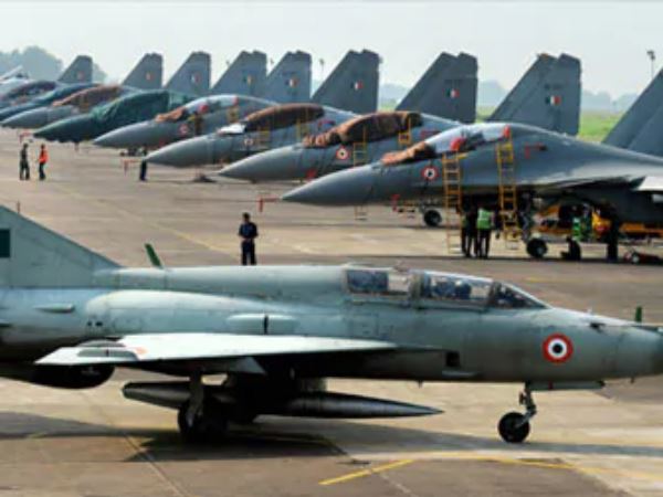 सर्जिकल स्ट्राइक पूरी होने के बाद ये विमान वापस जोधपुर एयरबेस पर लौट आए