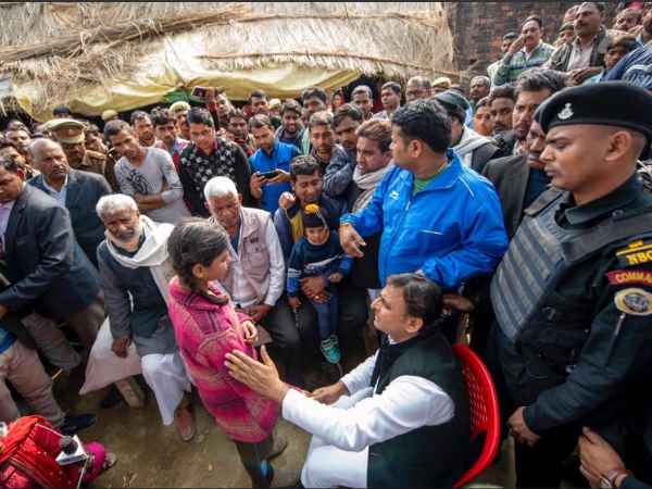 'उरी' फिल्म पर जश्न मनाते है तो बताये जवानों की जान कैसे चली गई