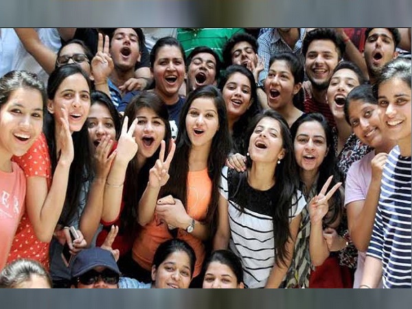 'छात्रों को एसा नहीं लगना चाहिये कि, वह असुरक्षा महसूस कर रहे' 'छात्रों को एसा नहीं लगना चाहिये कि, वह असुरक्षा महसूस कर रहे'