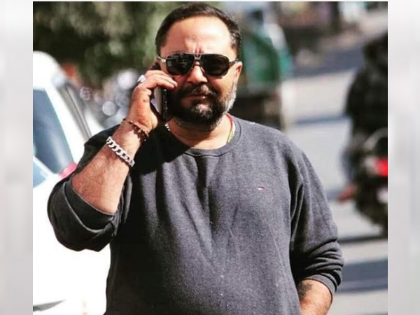 आव देखा, न ताव छुरा निकालकर दोस्त पर टूट पड़ा