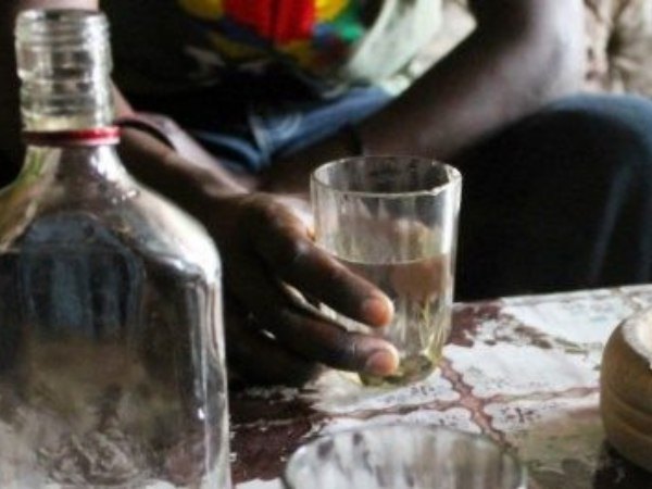 Many died in drinking poisnous wine in Uttarakhand Many died in drinking poisnous wine in Uttarakhand