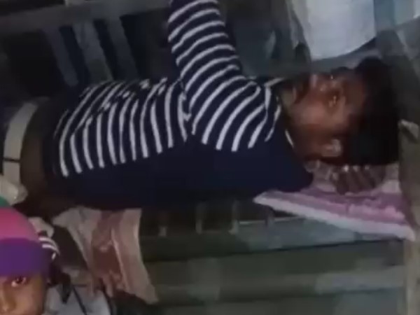 man beaten up by auto drivers for opposing eve teasing with wife