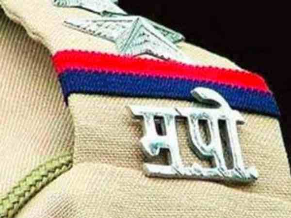 crime branch bust fake call centre in kharadi in maharashtra