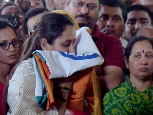 साल 2015 में हुई थी मेजर महादिक से शादी साल 2015 में हुई थी मेजर महादिक से शादी