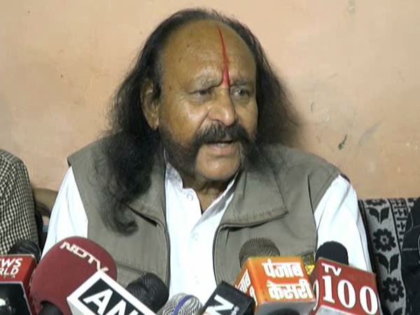 हमें वेतन नहीं चाहिए, लिखकर ले सकते हैं हमें वेतन नहीं चाहिए, लिखकर ले सकते हैं