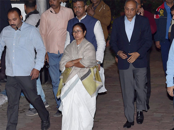 सबूत नष्ट करने का आरोप