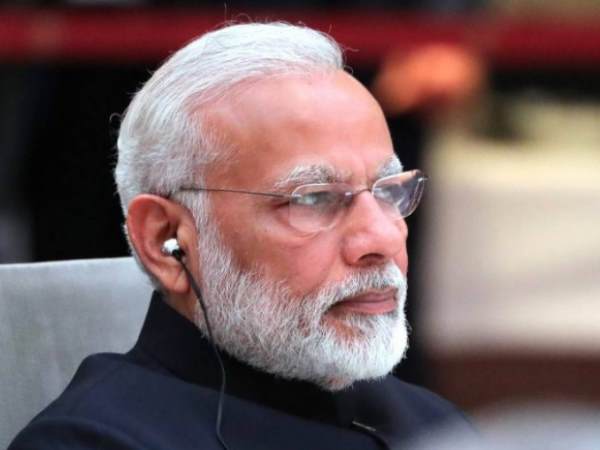 देश सुरक्षित हाथों में है: मोदी देश सुरक्षित हाथों में है: मोदी