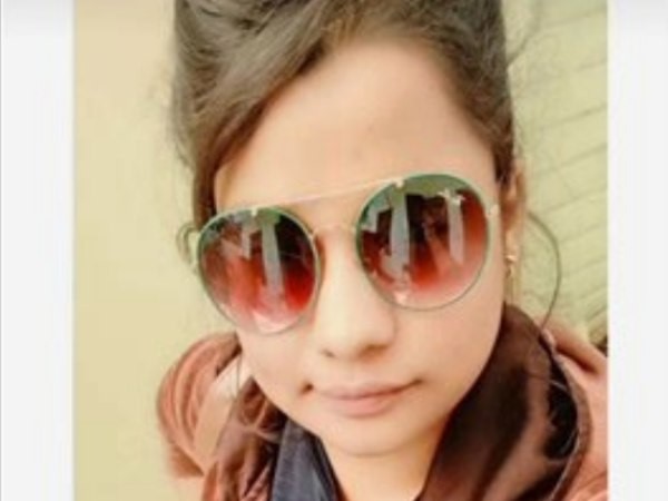 काफी देर तक नहीं खुला दरवाजा