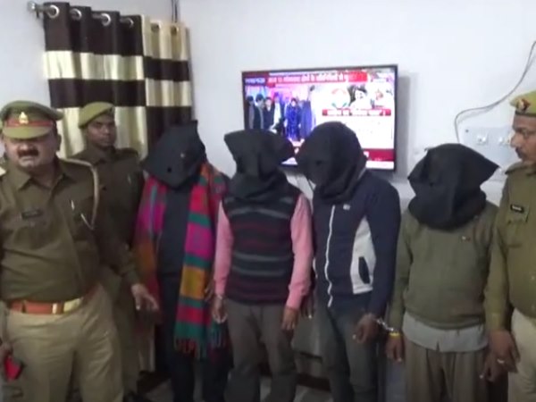 मकान बनवाने को लेकर लेखपाल से हुई थी कहासुनी