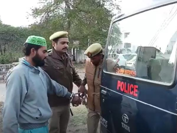 पिता को रास्ते से हटाने के लिए की हत्या
