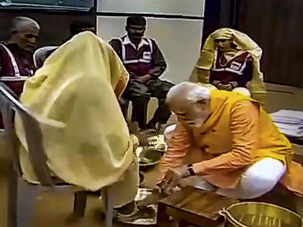 गांधी के नक्शेकदम पर चलने की कोशिश