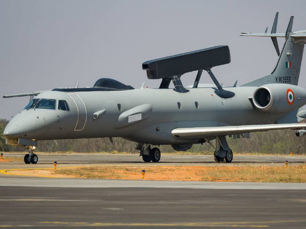 मिराज की आंखें और दिमाग बना नेत्र 