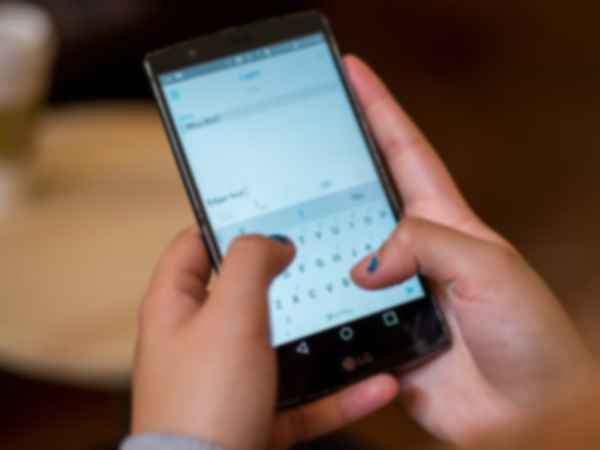 अश्लील वीडियो दिखाने का प्रयास अश्लील वीडियो दिखाने का प्रयास