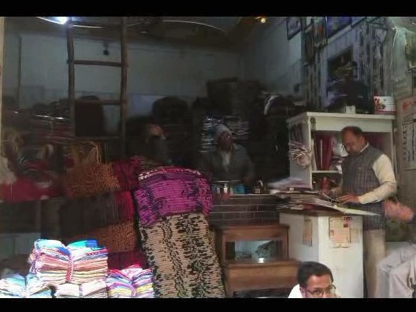 चादर पर होने वाली रंगाई दुनिया में है प्रसिद्ध