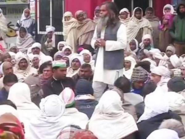 डीएनडी पर किसानों का प्रदर्शन दूसरे दिन भी जारी, पीएम आवास पर जाना चाहते हैं