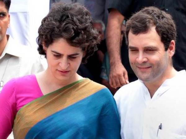 poster war congress attacks on pm modi and amit shah