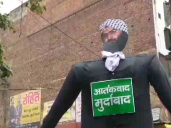 लोगों में फूटा गुस्सा