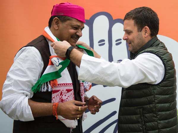 दरभंगा सीट को लेकर खींचतान बढ़ी