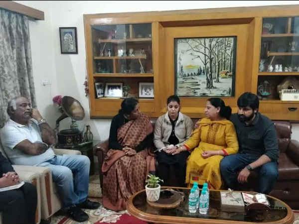 साल 2015 में हुई गरिमा से शादी 