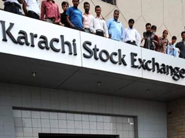 पाक के शेयर बाजार हुए धड़ाम