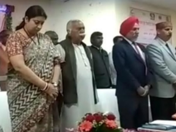 smriti irani attacks on congress and rahul gandhi smriti irani attacks on congress and rahul gandhi