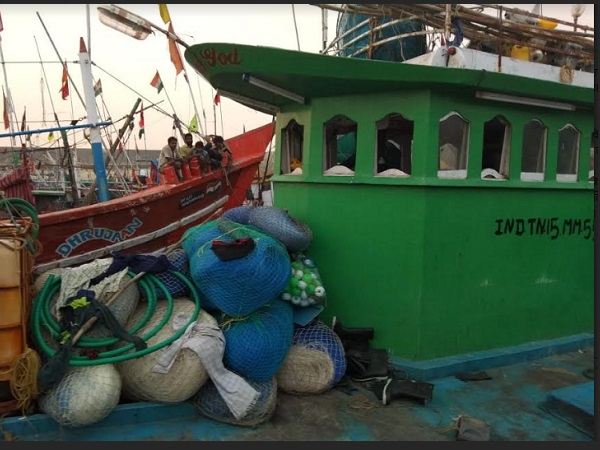 मछुआरों को गहरे समुद्र में नहीं जाने की सलाह