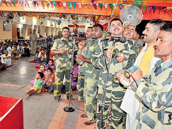 भारत-पाक युद्ध 1971 में फंस गए पाक टैंक भारत-पाक युद्ध 1971 में फंस गए पाक टैंक