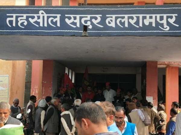 बिना पैसे के नहीं होता काम बिना पैसे के नहीं होता काम