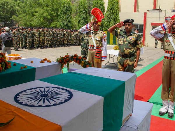 फिदायीन अटैक में 44 जवानों की जान गई